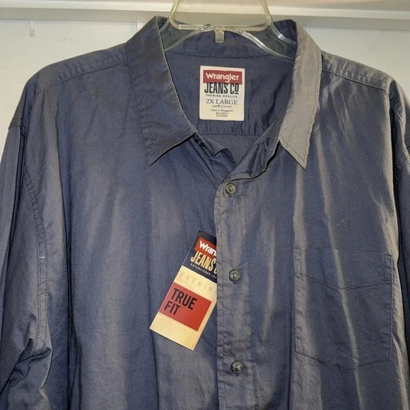 Wrangler Jeans Co. Premium True Fit Button Down Shirt - Picture 2 of 5